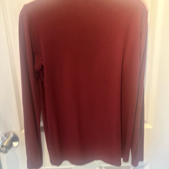 Eileen Fisher Turtleneck Burgundy Top Size Small stretchy, lightweight preppy - Picture 5 of 5